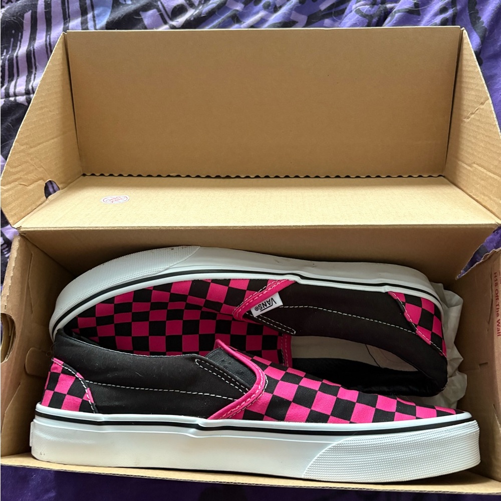 VANS Classic slip ons- Pink and black checkered - Picture 2 of 5